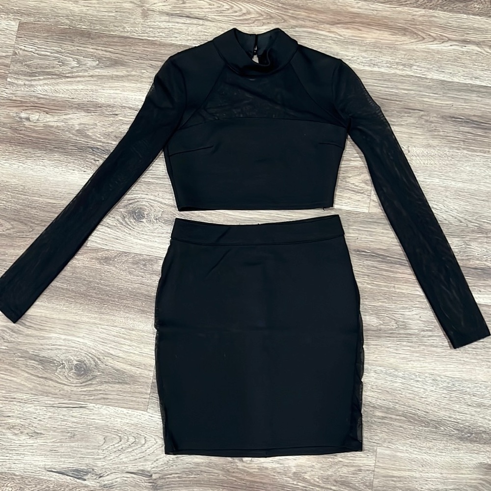 Black, two piece set